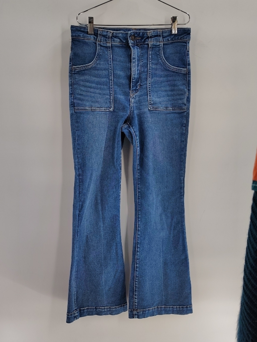 American Eagle AEO Super Hi-Rise Flare Jeans Size 8